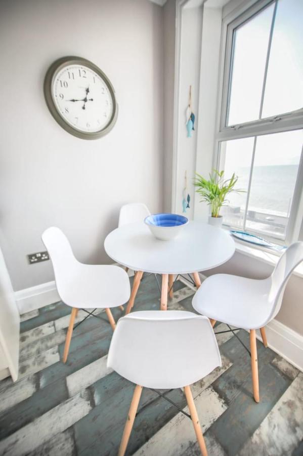 Horizon Apartment เฮสติงส์ ภายนอก รูปภาพ